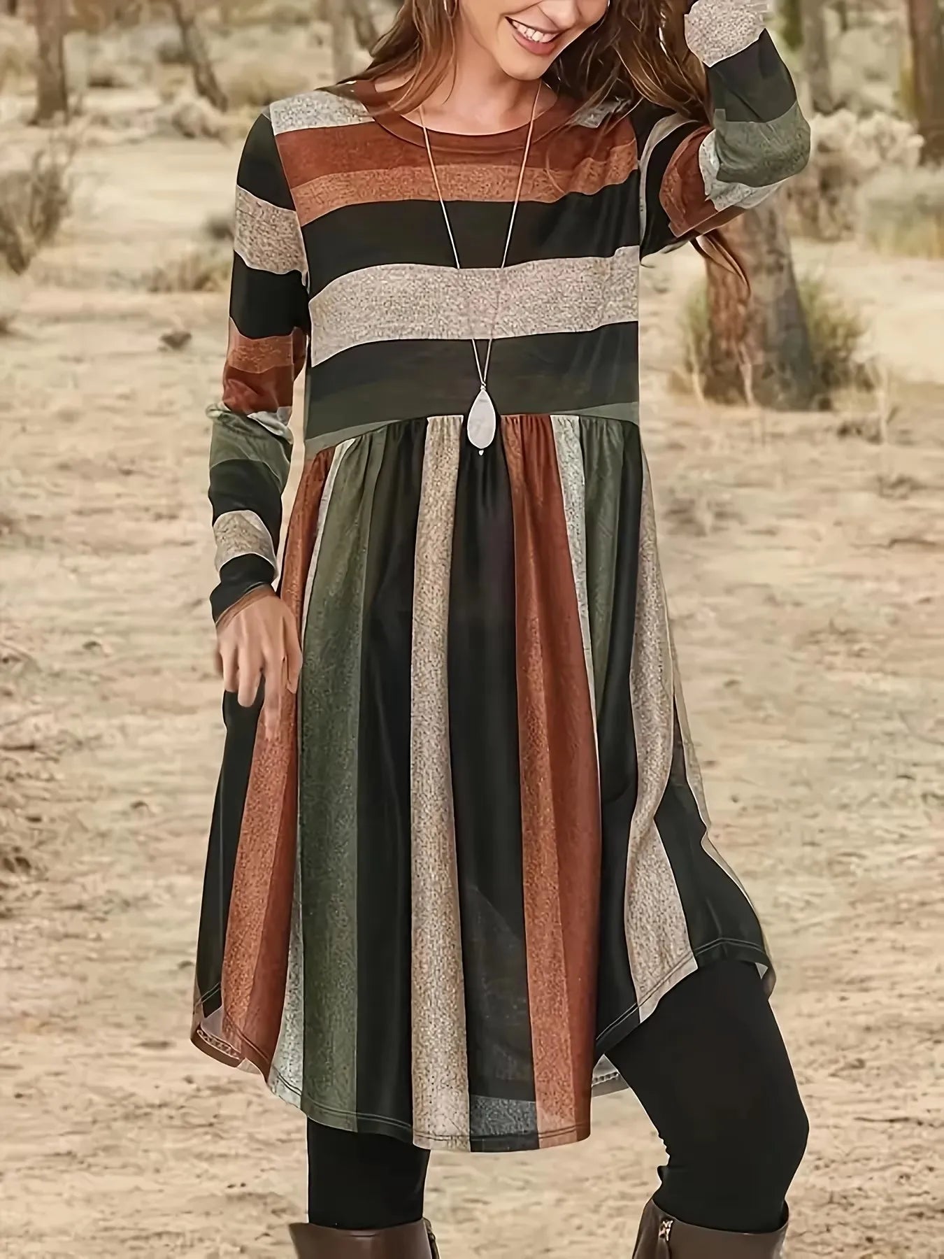 High-end fashion elegant striped bestseller round-neck dress in size 2525